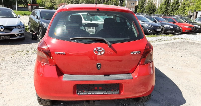 Toyota Yaris cena 14800 przebieg: 179898, rok produkcji 2007 z Olsztyn małe 326